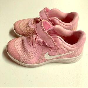 Toddler Girl Nike’s! 💗